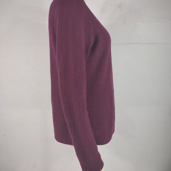 L.L. Bean burgundy red 100% Cashmere crew neck pullover sweater ladies Medium - Picture 4 of 8